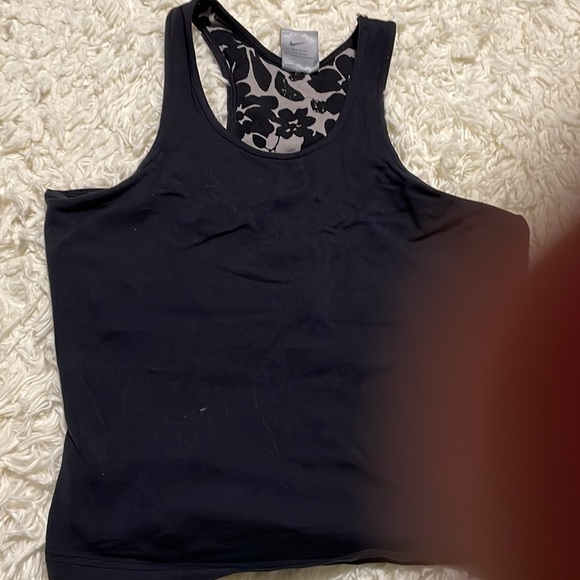 Nike tank top bundle - Picture 4 of 4